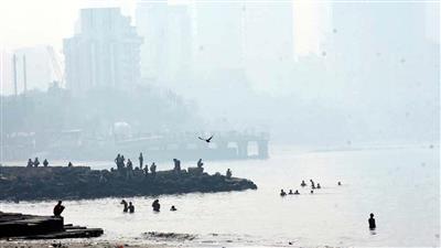 Mumbai's Bandra area shrouded in smog; AQI hits 300 in 'Poor' category