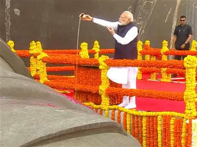 PM Modi, pays tribute to Sardar Vallabhbhai Patel on National Unity Day