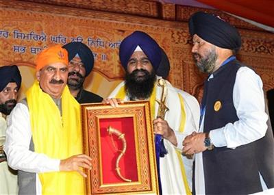 Himachal : CM pays glowing tribute at State-level event marking 350th Martyrdom anniversary of Guru Tegh Bahadur ji