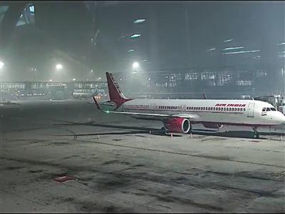 100 flights delayed at Delhi Airport due to a technical issue with ATC system