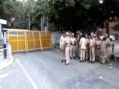 Chandigarh: Police personnel deployed at gates of Panjab University ahead of students protest