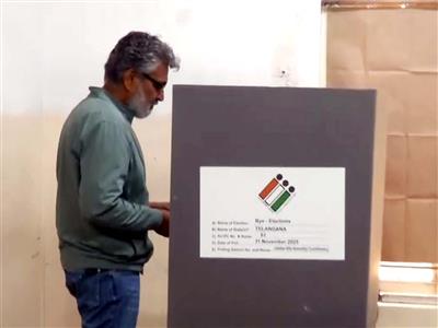 'Baahubali' director SS Rajamouli casts vote for Jubilee Hills by-election in Telangana