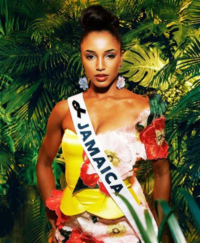 Miss Universe 2025 contestant suffers major fall mid-competition, taken away on stretcher