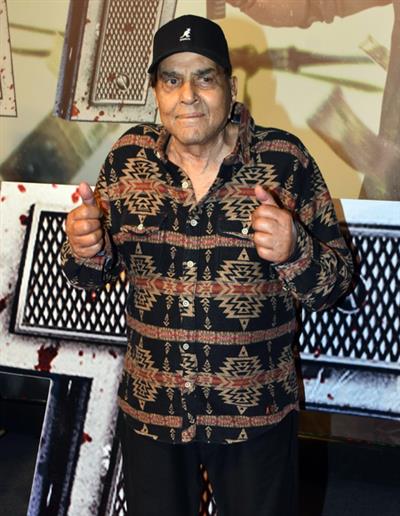 Anupam Kher, Shreya Ghoshal, Vivek Agnihotri and more pay tribute to Dharmendra’s cinematic legacy