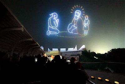 CM & Kejriwal withness grandeur of Sri Guru Tegh Bahadur Ji in Hi-Tech  drone show