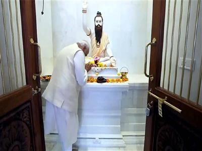 PM Modi offers prayers at Saptmandir ahead of flag-hoisting at Ayodhya Ram Temple