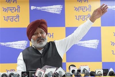 'Captain-Badals nexus' : A 20year 'Match-Fixing' deal to loot Punjab : Cheema