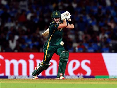 Dane Van Niekerk's cameo, Faye Tunnicliffe's fifty help South Africa take unbeatable 2-0 lead against Ireland