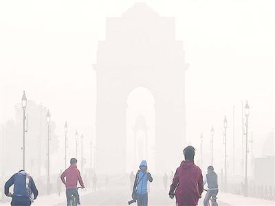 Delhi's air quality remains in 'very poor' category, AQI recorded at 318