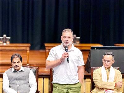 Congress LS MPs pass resolution honouring Shivraj Patil, review party performance in House