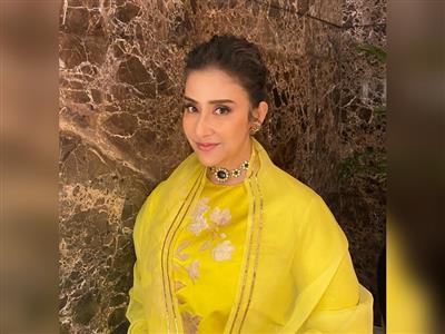 Manisha Koirala soaks in dad’s ‘gentle vibe’ during a joyful family Sunday