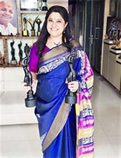 Ashutosh Rana expresses pride as wife Renuka Shahane bags two recent awards