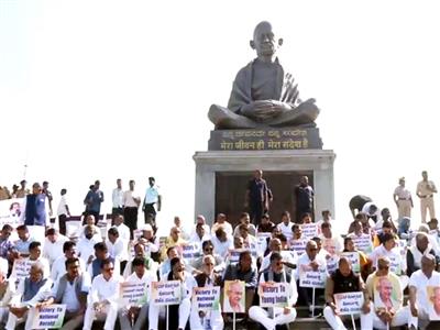 Karnataka Congress holds protest in Belagavi over National Herald case, MGNREGA renaming