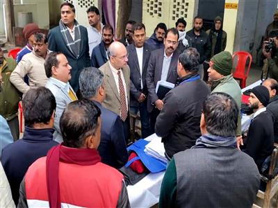 UP: Senior Deputy Election Commissioner reviews SIR campaign in Prayagraj