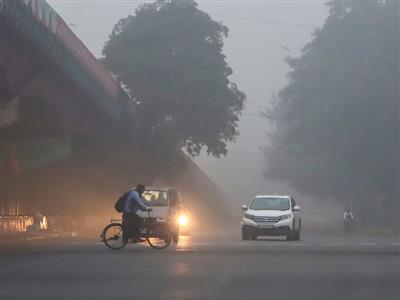 Dense fog disrupts life in Delhi-NCR; flight operations impacted, CAT III protocols activated