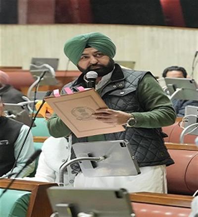 Punjab VS unanimously passes three important revenue amendment bills