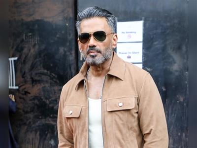 Suniel Shetty wells up speaking about Ahan, says ‘Border 2’ se ‘badiya film nahi mil sakti’