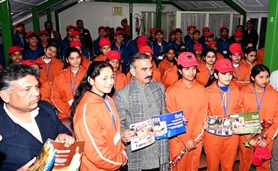 CM welcomes ‘Children of the State’, Reaffirms commitment to fulfil their dreams