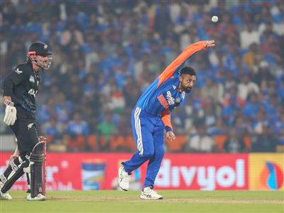 Varun Chakaravarthy is a magician, make no mistake: Gavaskar