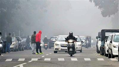 Dense fog engulfs Chandigarh, visibility drops sharply