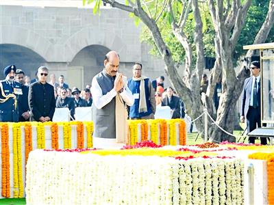 Lok Sabha Speaker Om Birla pays tribute to Mahatma Gandhi on 78th death anniversary at Raj Ghat