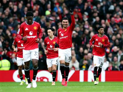 Manchester United beat Fulham 3-2, Tottenham Hotspur fight back to draw 2-2 with Man City