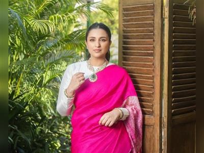 ‘Mamma’ Parineeti Chopra stuns in pink saree as she steps out for 2 hours