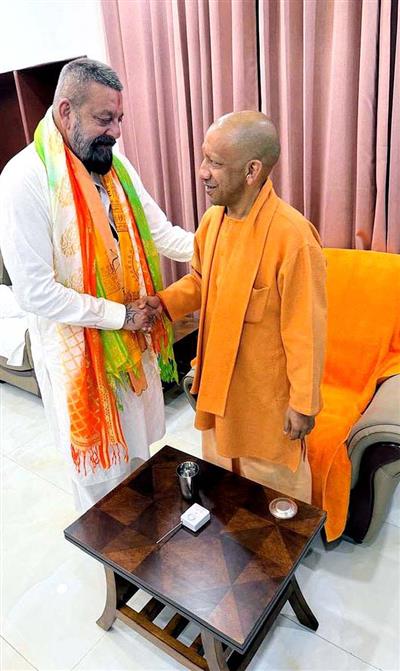 Sanjay Dutt shares pictures from his meeting with CM Yogi Adityanath