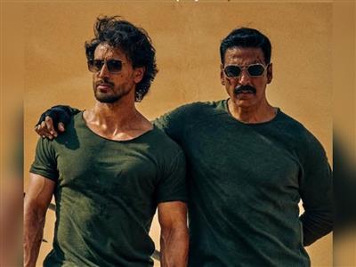 Akshay Kumar calls Tiger Shroff his ‘younger brother’ in heartfelt birthday note