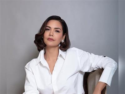 Esha Gupta safely returns home after, lauds Indian government, UAE authorities for swift action