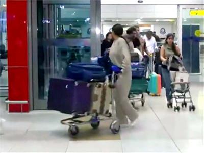 Passengers arriving from Dubai at IGI Airport describe contrasting situations