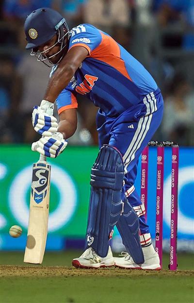 Cricket fraternity hails India for reaching T20WC final