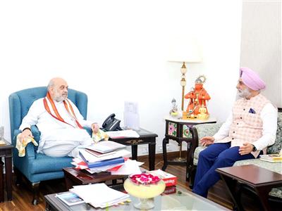 Delhi LG Taranjit Singh Sandhu calls on Amit Shah, discusses matters concerning public service and governance