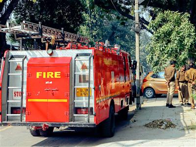 Delhi: Fire breaks out in Palam building; firefighters engaged in relief efforts