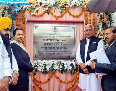 All guarantees being fulfilled without discrimination, free healthcare up to ₹10 lakh & 600 units power delivered: Goyal