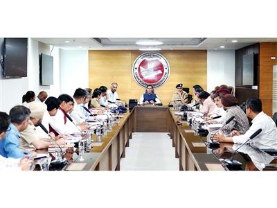 Chandigarh Chief Secretary reviews arrangements for air show at Sukhna Lake