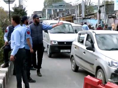 Experimental traffic changes rolled out in Srinagar to ease peak-hour congestion
