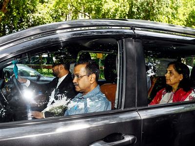 Excise Police case: Arvind Kejriwal arrives at Delhi HC for hearing of recusal plea