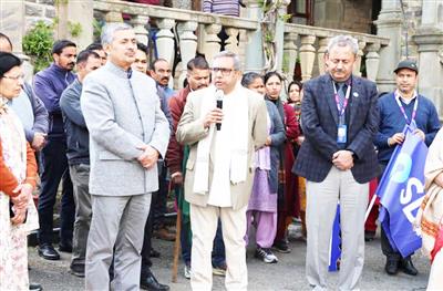 SBI Hands Over Battery-Operated Golf Cart to IIAS Shimla Under CSR Initiative