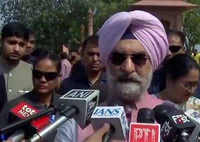 Delhi LG Taranjit Singh Sandhu and CM Rekha Gupta conduct joint inspection at Vasudev Ghat