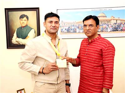 Sports Minister Mansukh Mandaviya hands over big responsibility to Sangram Singh