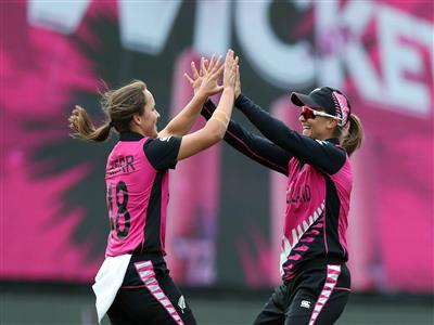 Amelia Kerr wins ICC Women's Player of the Month award for March