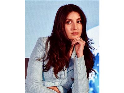 NCW summons Nora Fatehi over 'Sarke Chunar' song controversy hearing