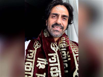Arjun Rampal attends Bhasma Aarti at Mahakaleshwar temple in Ujjain