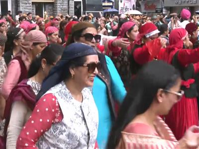 Over 300 women perform Maha Nati at Shimla Summer Festival, take pledge against drug abuse and violence