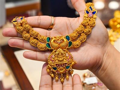 Gold, silver prices fall up to 2 pc amid West Asia tensions
