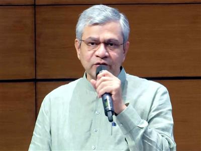 Railways Minister Ashwini Vaishnaw reviews master plan for redevelopment of busy stations