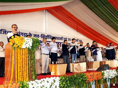 Himachal CM administers oath to newly elected Panchayat Pradhans, Up-Pradhans of Kangra district