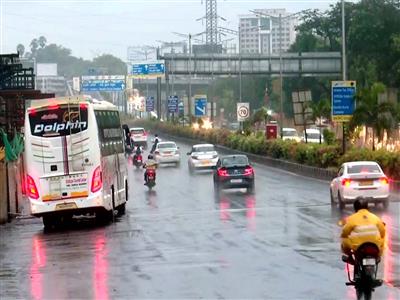 Maharashtra: Rain lashes parts of Mumbai; IMD issues yellow alert