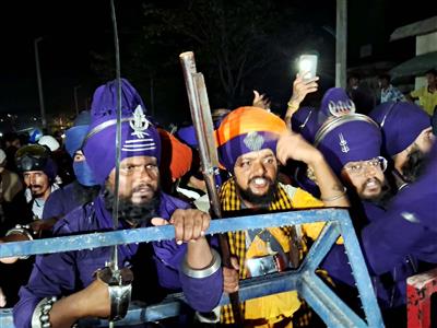 Nihang Sikhs breach barricades, enter Uttarakhand amid heavy security
